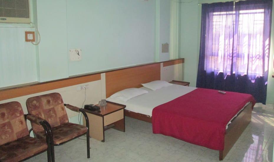 אחמדנגר Parvat Lodge מראה חיצוני תמונה