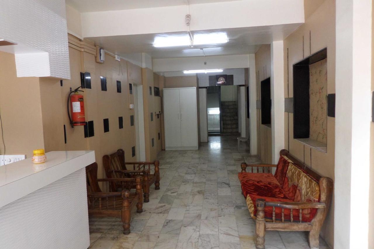 אחמדנגר Parvat Lodge מראה חיצוני תמונה